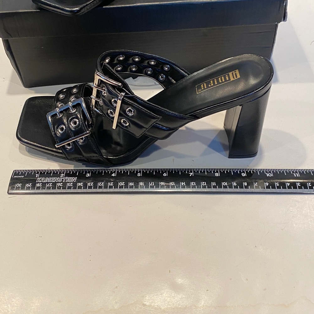 NIB Idifu Black Slip-on Double- Buckled Straps with Grommets High Heels - Picture 5 of 7